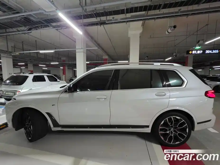 BMW X7 2023 3.0 автомат (гидро), фото 3