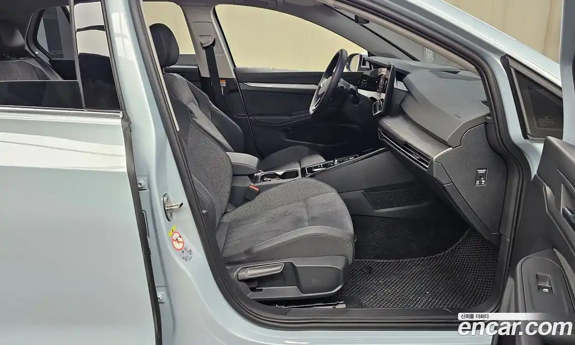Volkswagen Golf 2025 2.0 автомат (гидро), фото 16
