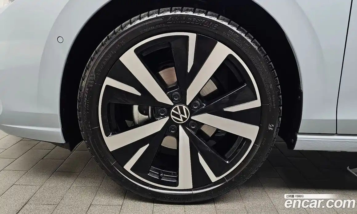 Volkswagen Golf 2025 2.0 автомат (гидро), фото 5