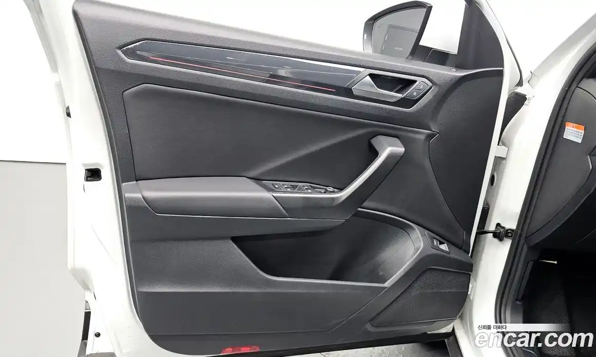 Volkswagen T-Roc 2021 2.0 автомат (гидро), фото 14