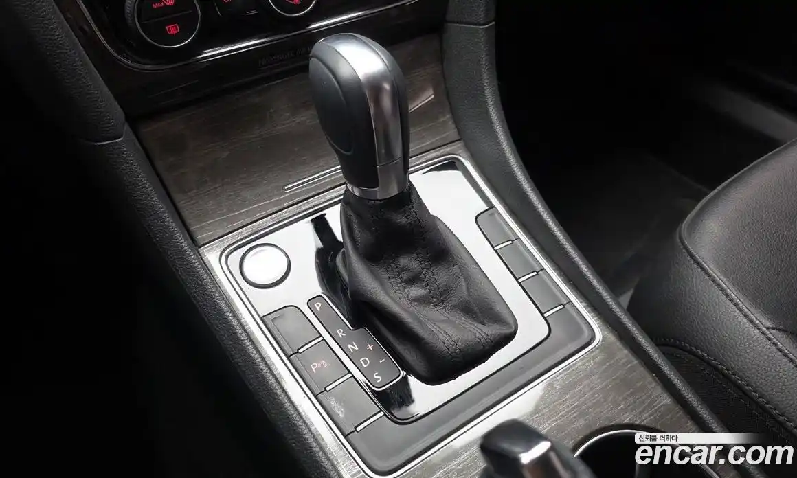 Volkswagen Passat 2016 1.8 автомат (гидро), фото 9