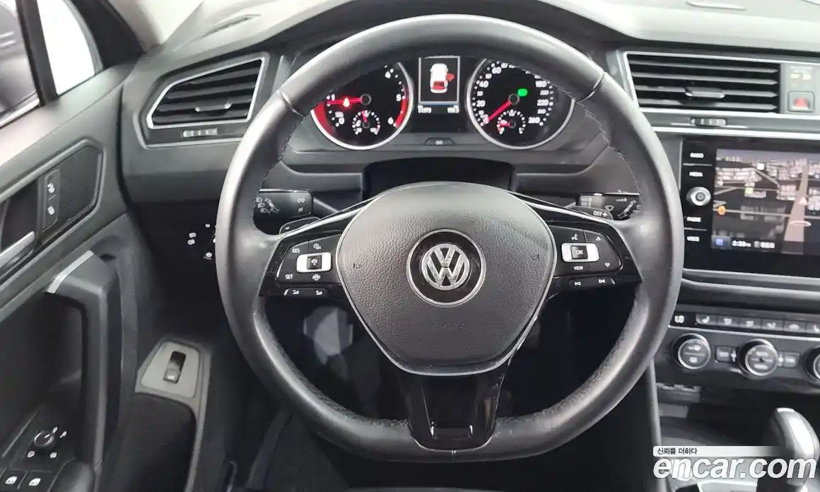 Volkswagen Tiguan 2020 2.0 автомат (гидро), фото 13