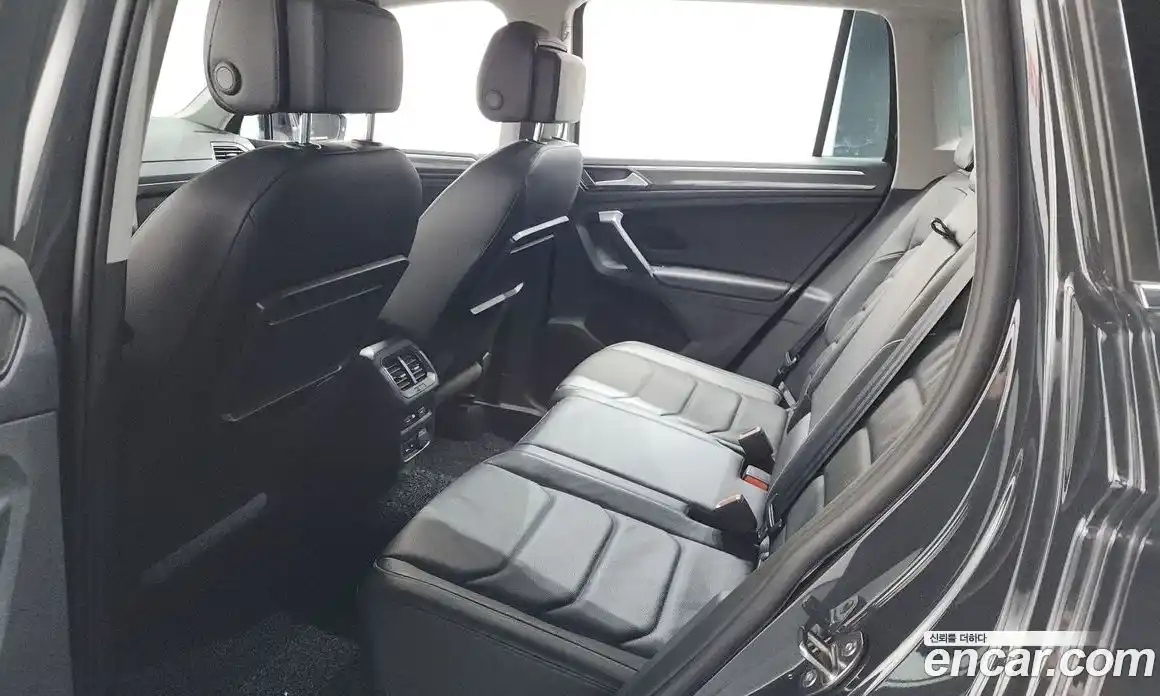 Volkswagen Tiguan 2020 2.0 автомат (гидро), фото 19