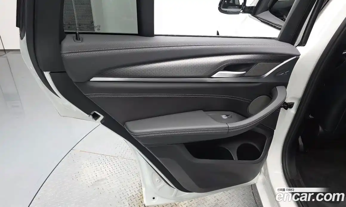BMW X4 2023 2.0 автомат (гидро), фото 14