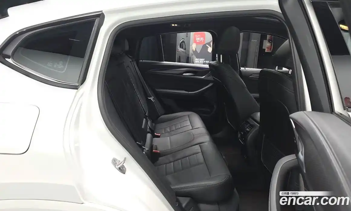 BMW X4 2023 2.0 автомат (гидро), фото 17