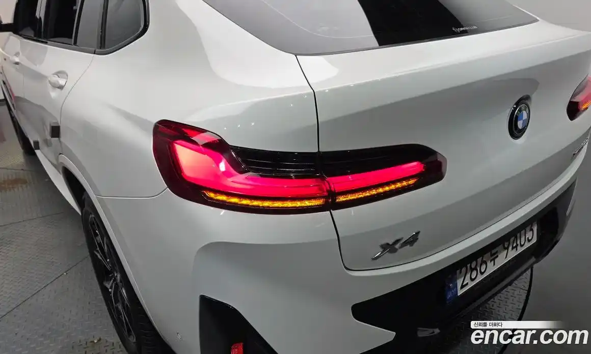 BMW X4 2023 2.0 автомат (гидро), фото 8