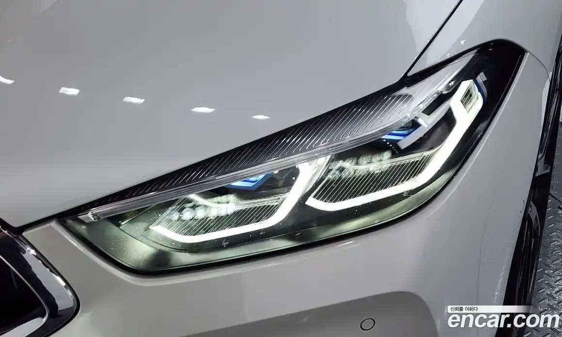 BMW 8 серия 2022 3.0 автомат (гидро), фото 8