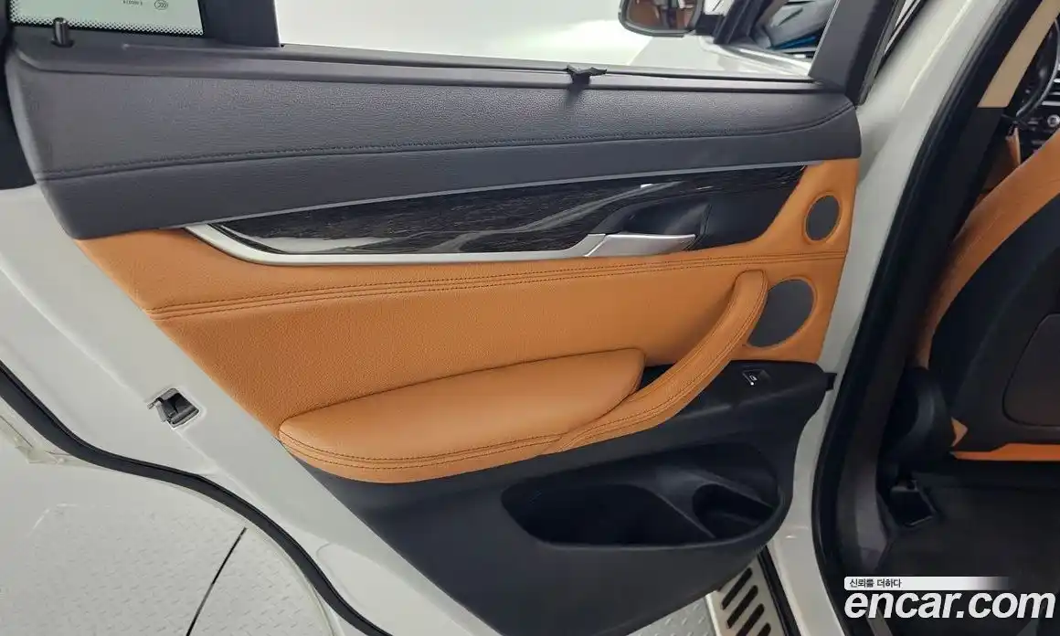 BMW X6 2018 3.0 автомат (гидро), фото 15