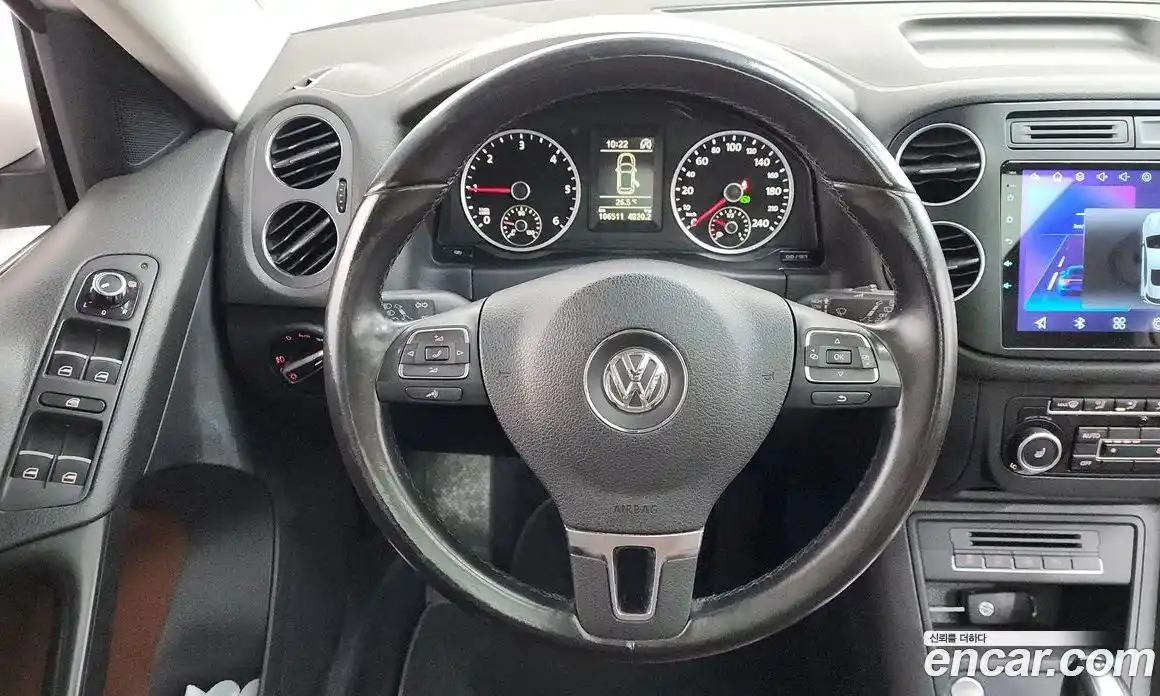 Volkswagen Tiguan 2012 2.0 автомат (гидро), фото 19