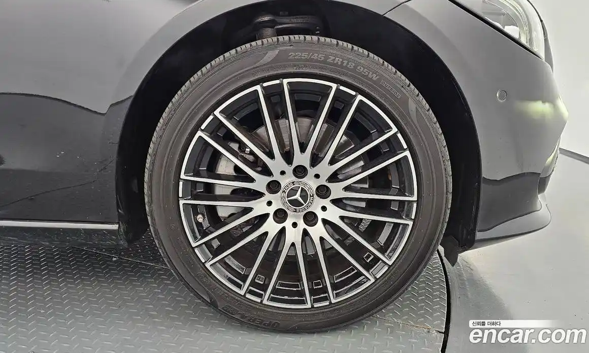 Mercedes-Benz C-Class 2022 2.0 гидро, фото 7 Mercedes-Benz C-Class 2022 2.0 гидро, фото 7