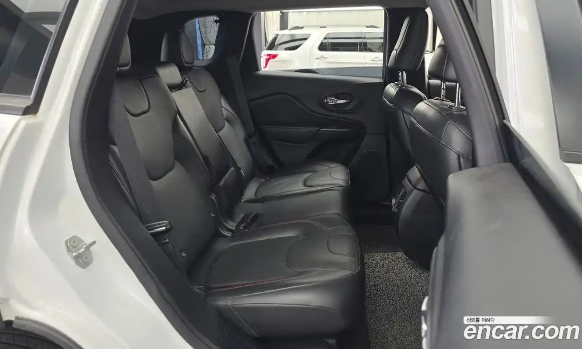 Jeep Cherokee 2020 3.2 автомат (гидро), фото 17