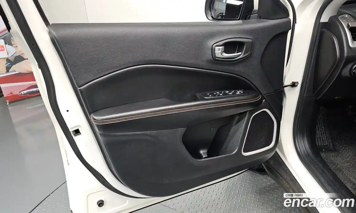 Jeep Compass 2019 2.4 автомат (гидро), фото 14