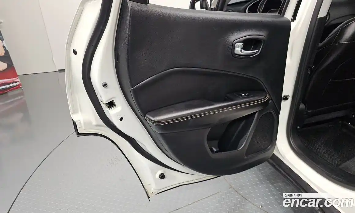 Jeep Compass 2019 2.4 автомат (гидро), фото 15