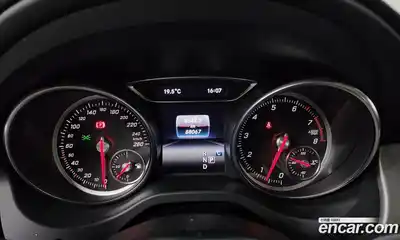 Mercedes-Benz GLA-Class 2018 2.0 гидро, миниатюра 11 Mercedes-Benz GLA-Class 2018 2.0 гидро, миниатюра 11