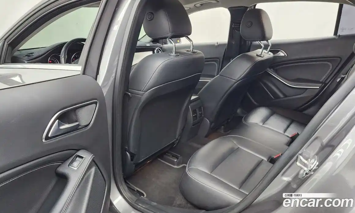 Mercedes-Benz GLA-Class 2018 2.0 гидро, фото 16 Mercedes-Benz GLA-Class 2018 2.0 гидро, фото 16