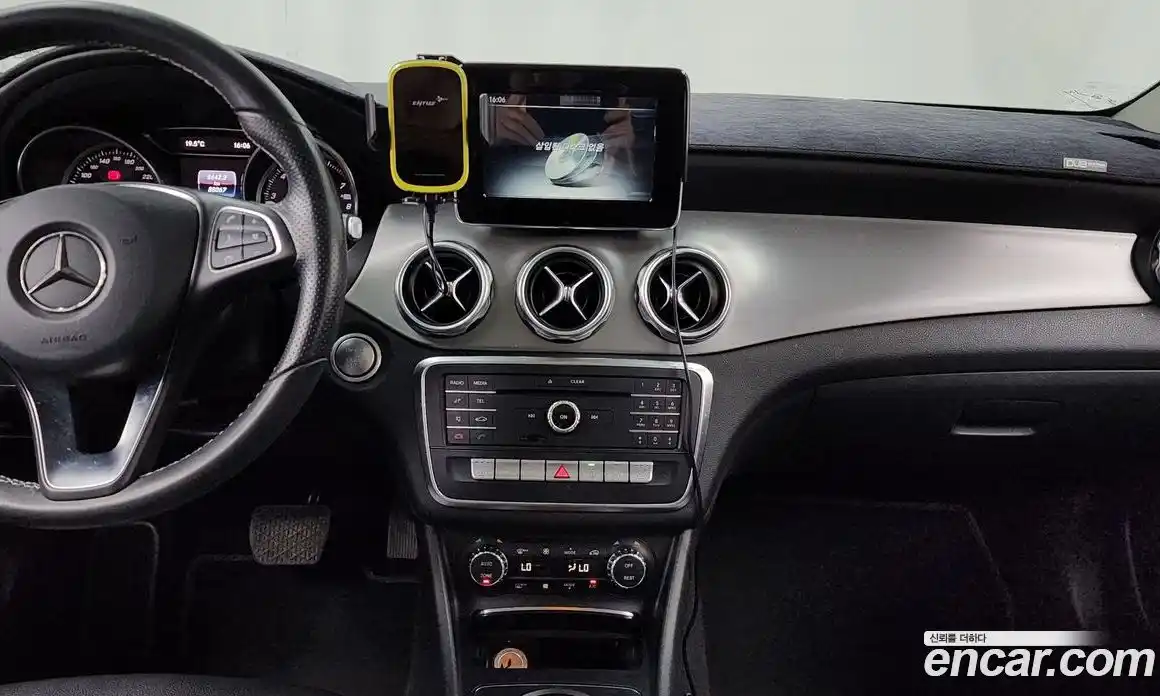 Mercedes-Benz GLA-Class 2018 2.0 гидро, фото 20 Mercedes-Benz GLA-Class 2018 2.0 гидро, фото 20