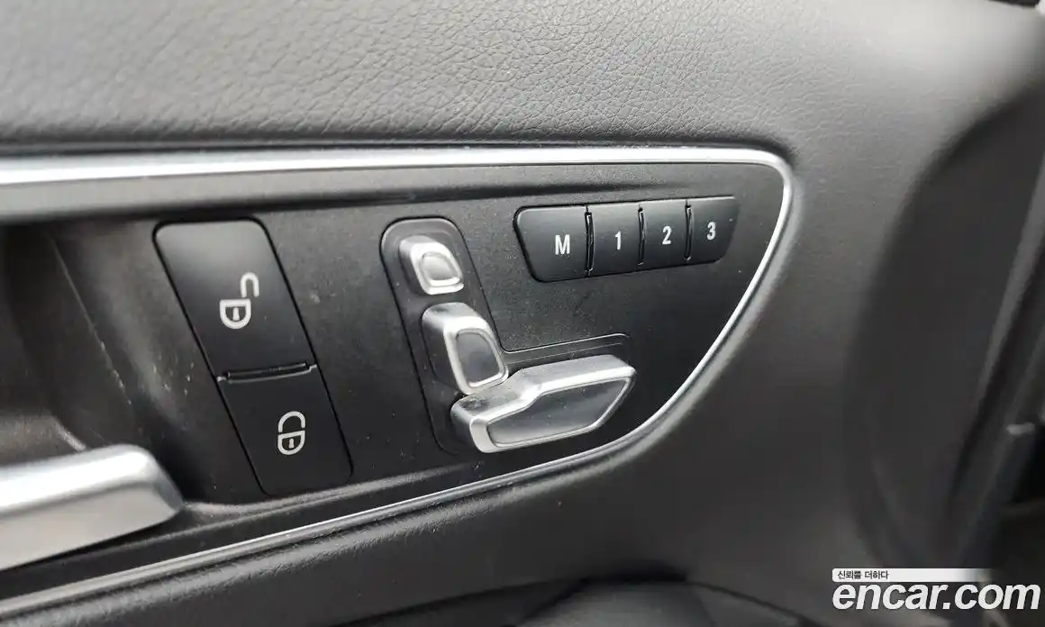 Mercedes-Benz GLA-Class 2018 2.0 гидро, фото 28 Mercedes-Benz GLA-Class 2018 2.0 гидро, фото 28