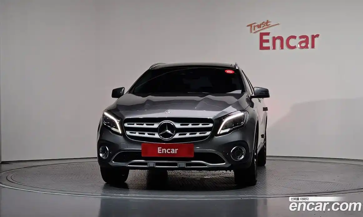 Mercedes-Benz GLA-Class 2018 2.0 гидро, фото 3 Mercedes-Benz GLA-Class 2018 2.0 гидро, фото 3