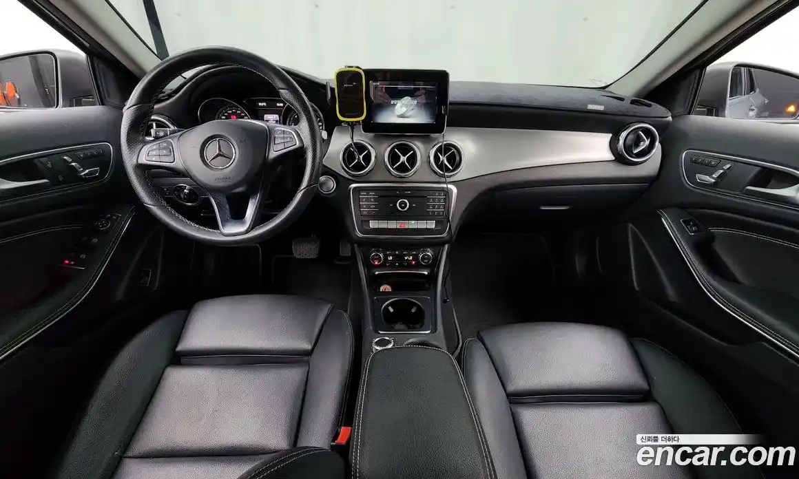 Mercedes-Benz GLA-Class 2018 2.0 гидро, фото 10 Mercedes-Benz GLA-Class 2018 2.0 гидро, фото 10