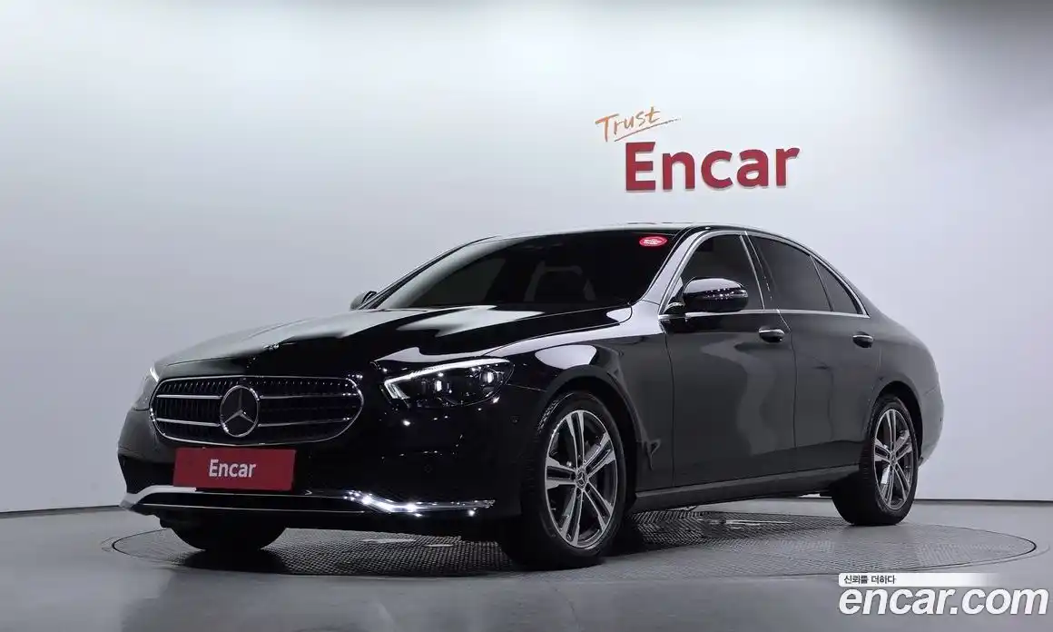 Mercedes-Benz E-Class 2021 2.0 автомат (гидро), фото 1