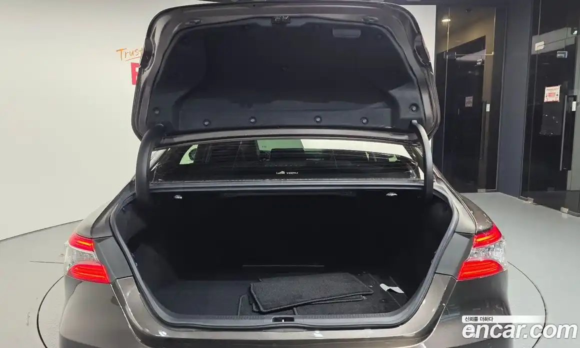 Toyota Camry 2018 2.5 автомат (гидро), фото 20 Toyota Camry 2018 2.5 автомат (гидро), фото 20