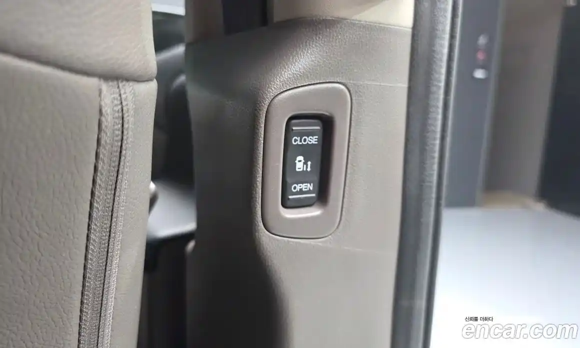 Honda Odyssey 2013 3.5 автомат (гидро), фото 17