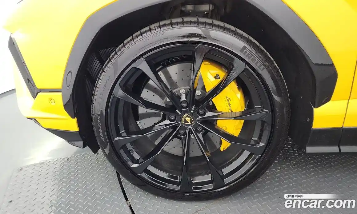 Lamborghini Urus 2023 4.0 автомат (гидро), фото 5 Lamborghini Urus 2023 4.0 автомат (гидро), фото 5