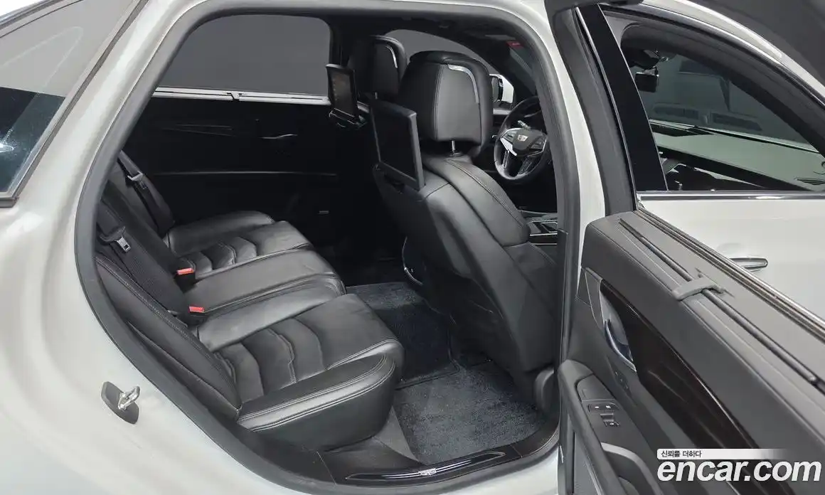 Cadillac CT6 2017 3.6 автомат (гидро), фото 17 Cadillac CT6 2017 3.6 автомат (гидро), фото 17
