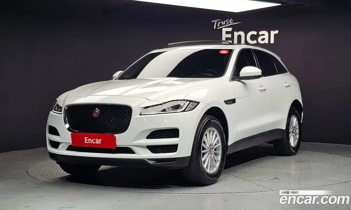 Jaguar F-Pace 2018 2.0 автомат (гидро), фото 1 Jaguar F-Pace 2018 2.0 автомат (гидро), фото 1