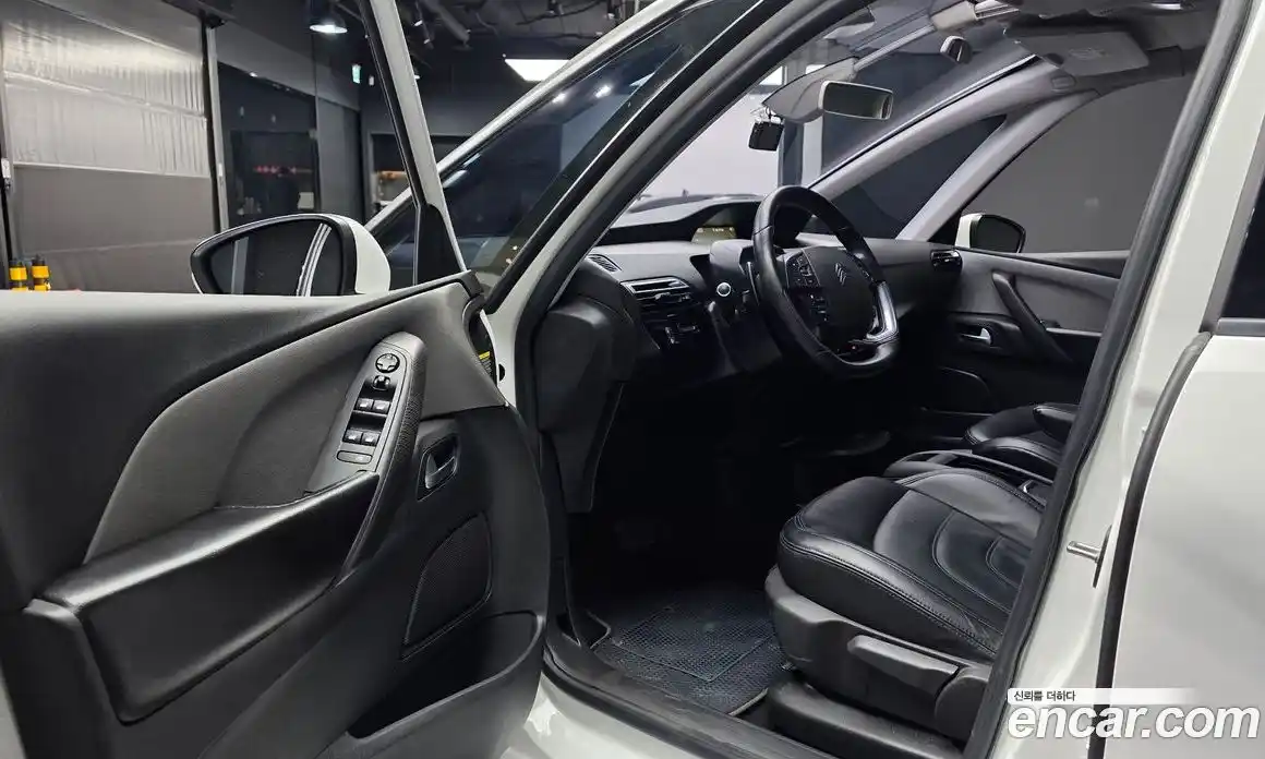 Citroen C4 Picasso 2016 1.6 автомат (гидро), фото 10 Citroen C4 Picasso 2016 1.6 автомат (гидро), фото 10