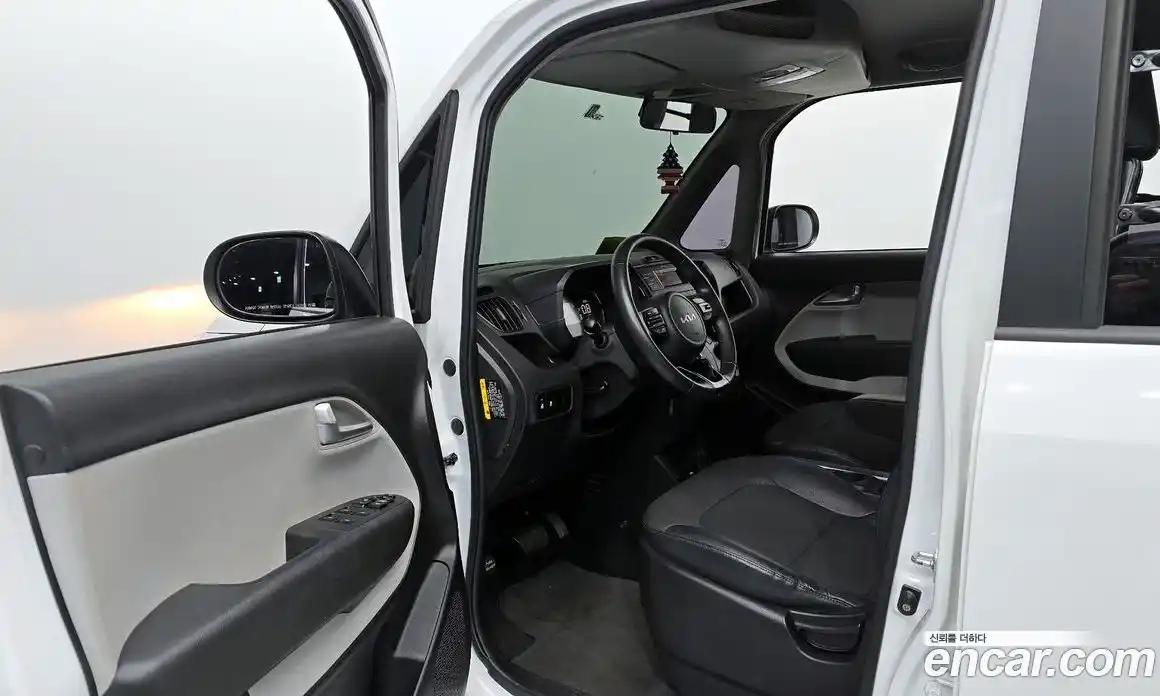 Kia Ray 2024 1.0 автомат (гидро), фото 13