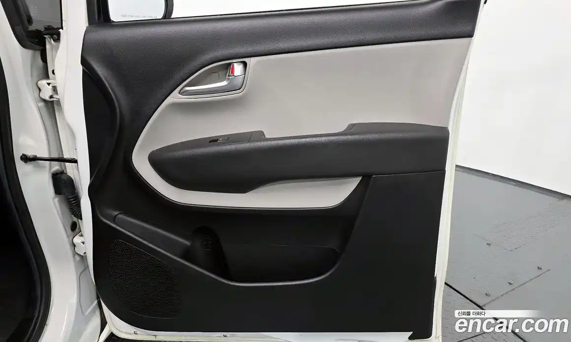 Kia Ray 2024 1.0 автомат (гидро), фото 14