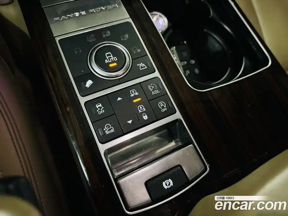Land Rover Range Rover 2015 4.4 автомат (гидро), фото 17