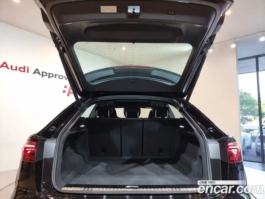 Audi Q8 2024 3.0 автомат (гидро), фото 13