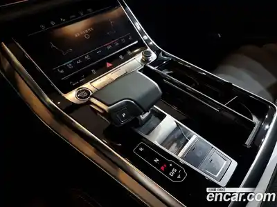Audi Q8 2024 3.0 автомат (гидро), миниатюра 9