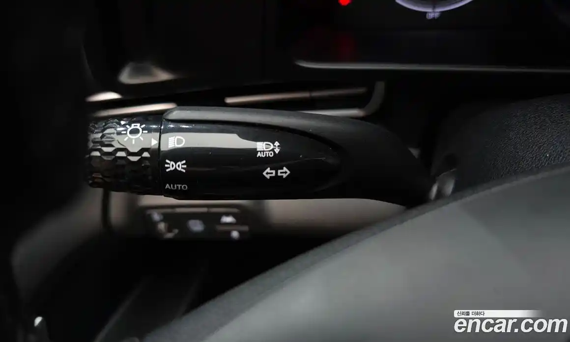 Hyundai Avante 2023 1.6 автомат (гидро), фото 27