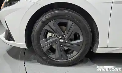 Hyundai Avante 2023 1.6 автомат (гидро), миниатюра 5