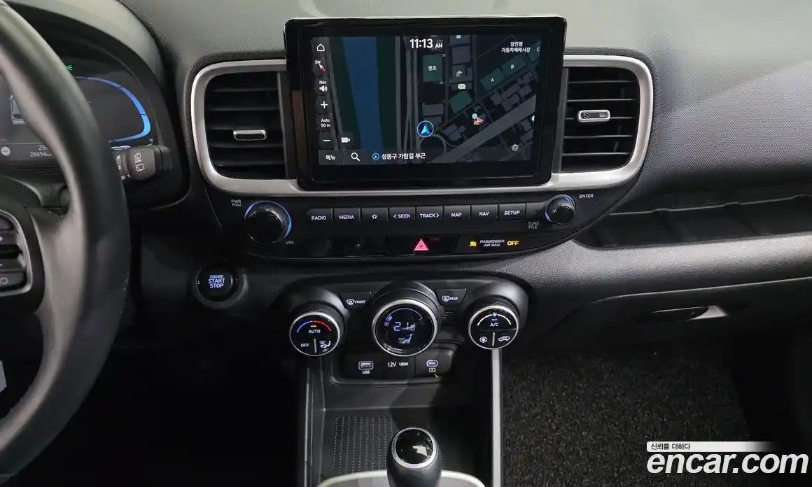 Hyundai Venue 2023 1.6 автомат (гидро), фото 15