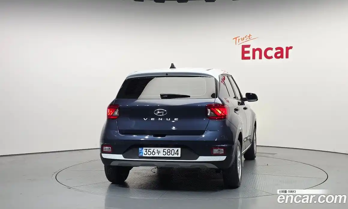 Hyundai Venue 2023 1.6 автомат (гидро), фото 4