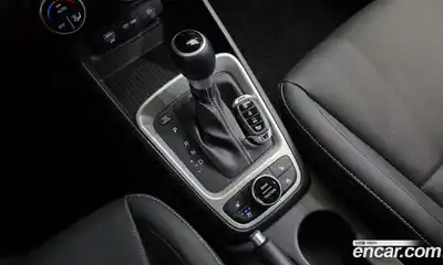 Hyundai Venue 2023 1.6 автомат (гидро), миниатюра 9