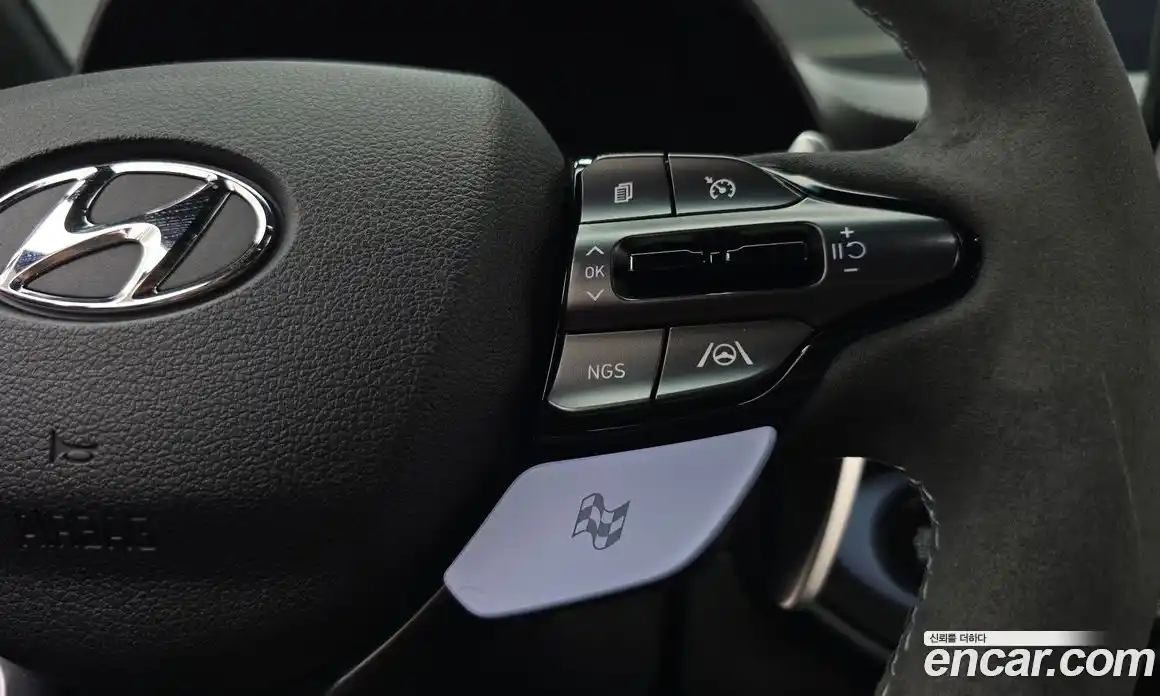 Hyundai Veloster 2021 2.0 автомат (гидро), фото 28