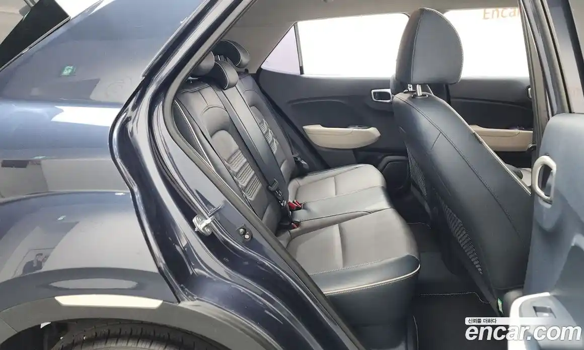 Hyundai Venue 2019 1.6 автомат (гидро), фото 17