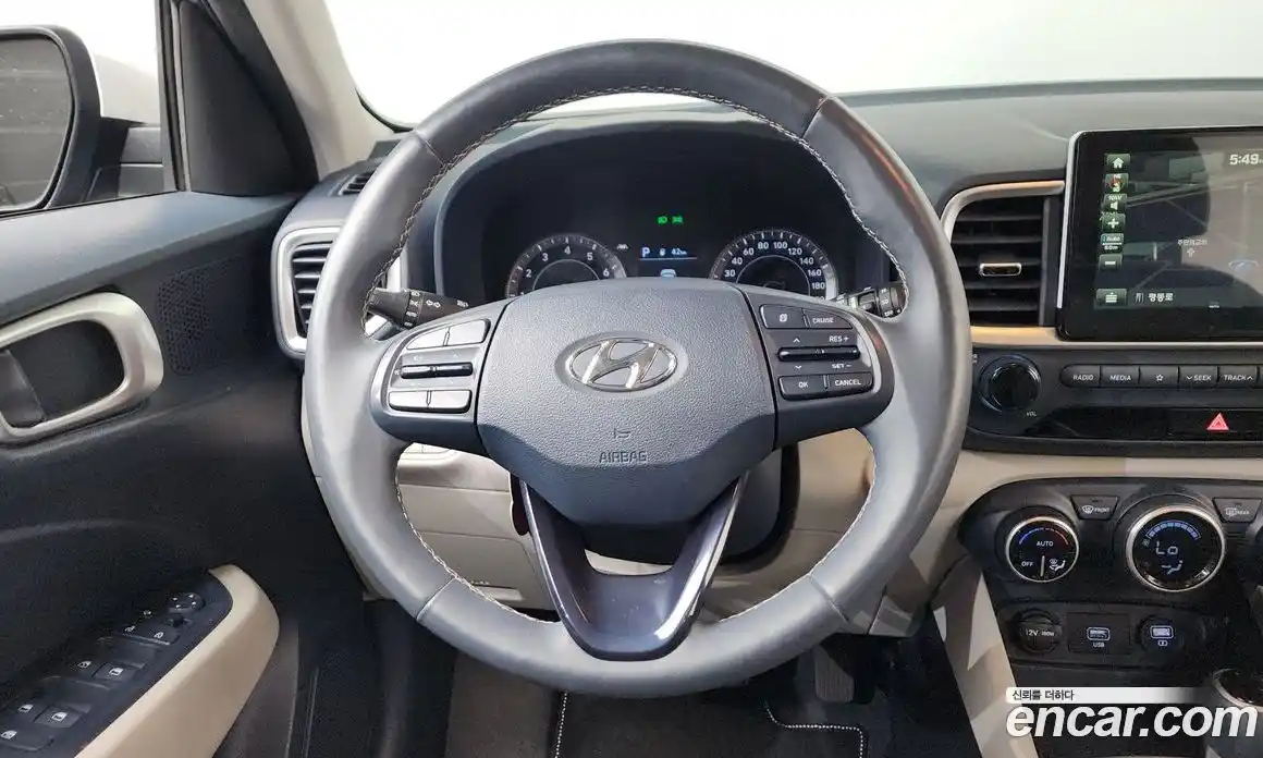 Hyundai Venue 2019 1.6 автомат (гидро), фото 19