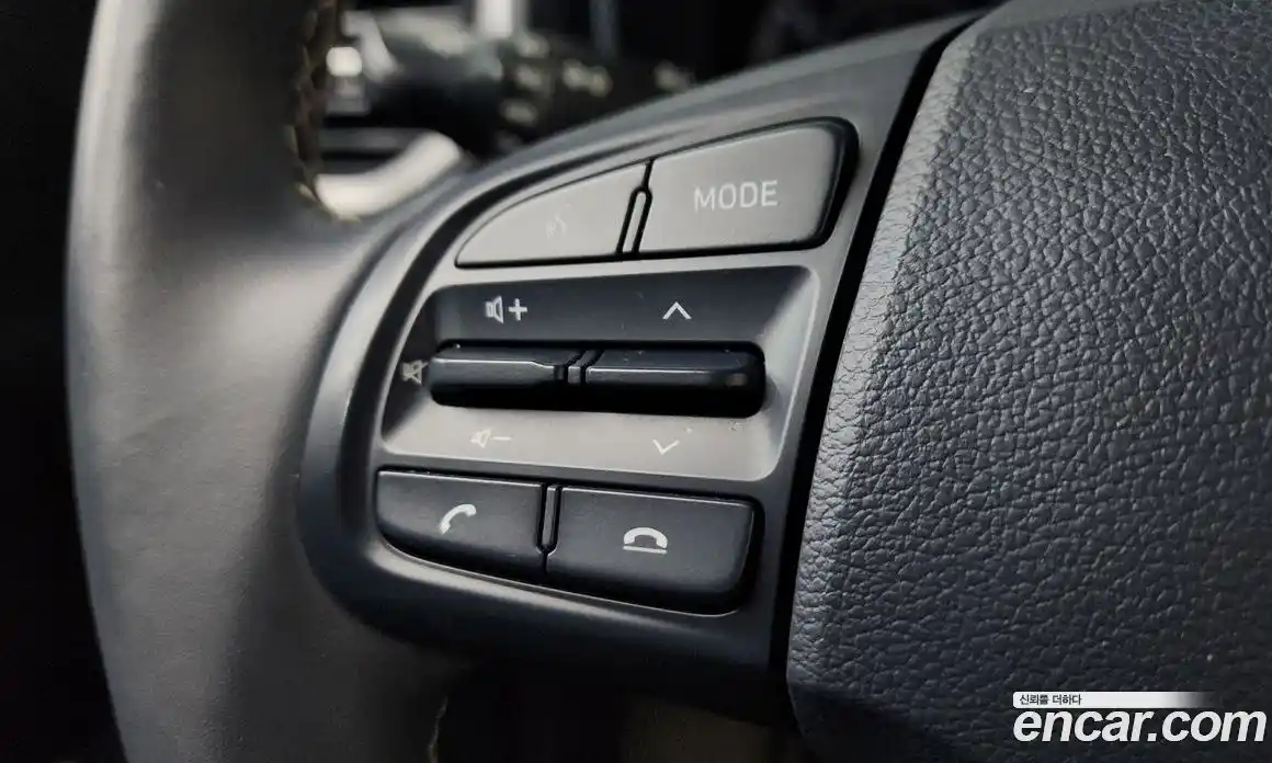 Hyundai Venue 2019 1.6 автомат (гидро), фото 21