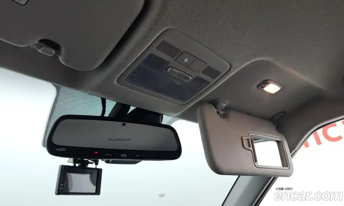Hyundai Venue 2019 1.6 автомат (гидро), фото 26