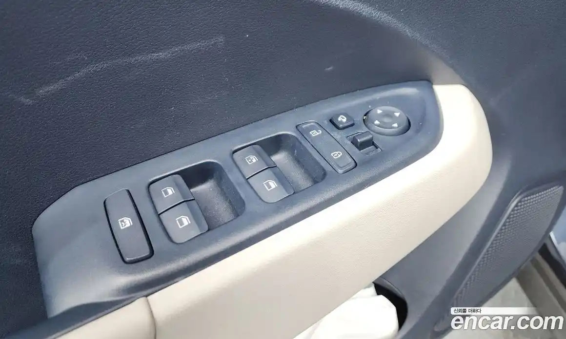 Hyundai Venue 2019 1.6 автомат (гидро), фото 30