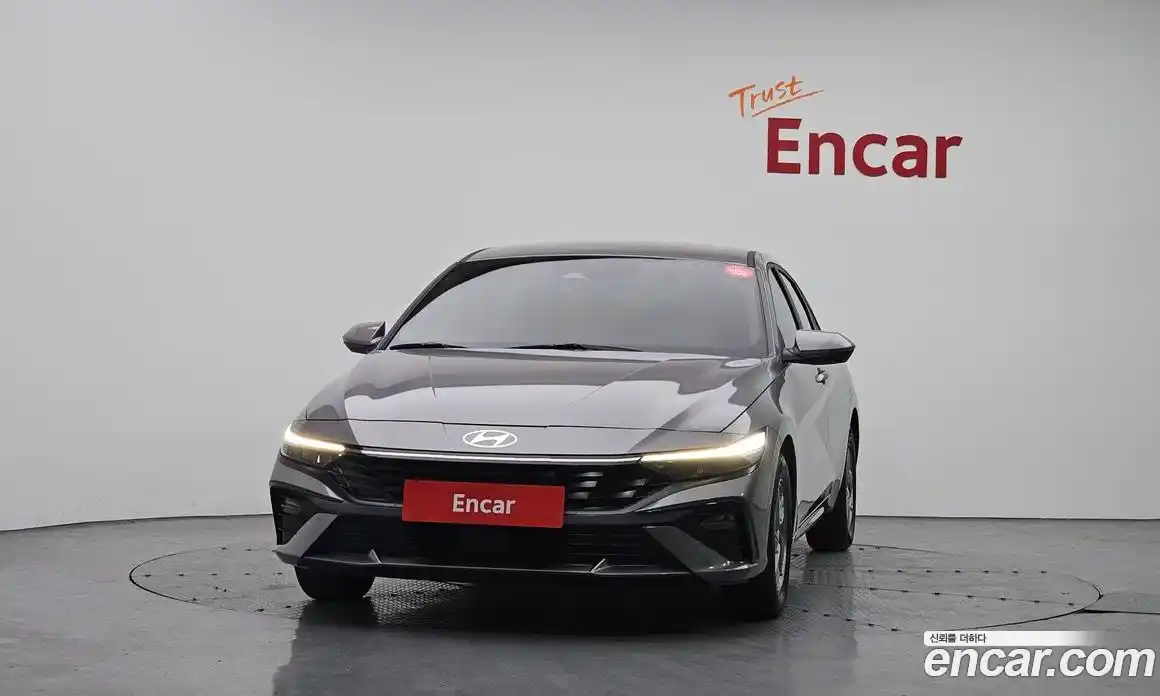 Hyundai Avante 2023 1.6 автомат (гидро), фото 3