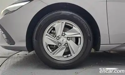 Hyundai Avante 2023 1.6 автомат (гидро), миниатюра 5