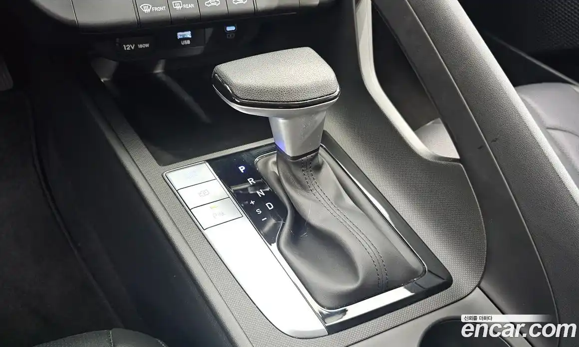 Hyundai Avante 2023 1.6 автомат (гидро), фото 9