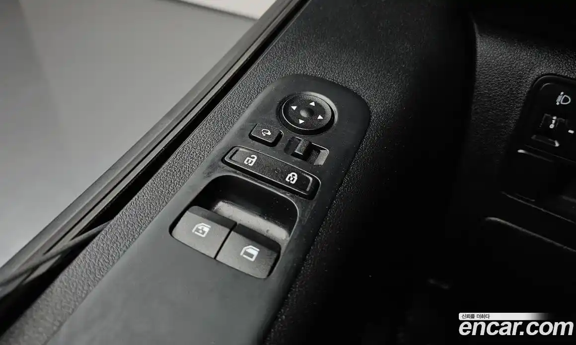 Hyundai Staria 2023 2.2 автомат (гидро), фото 29